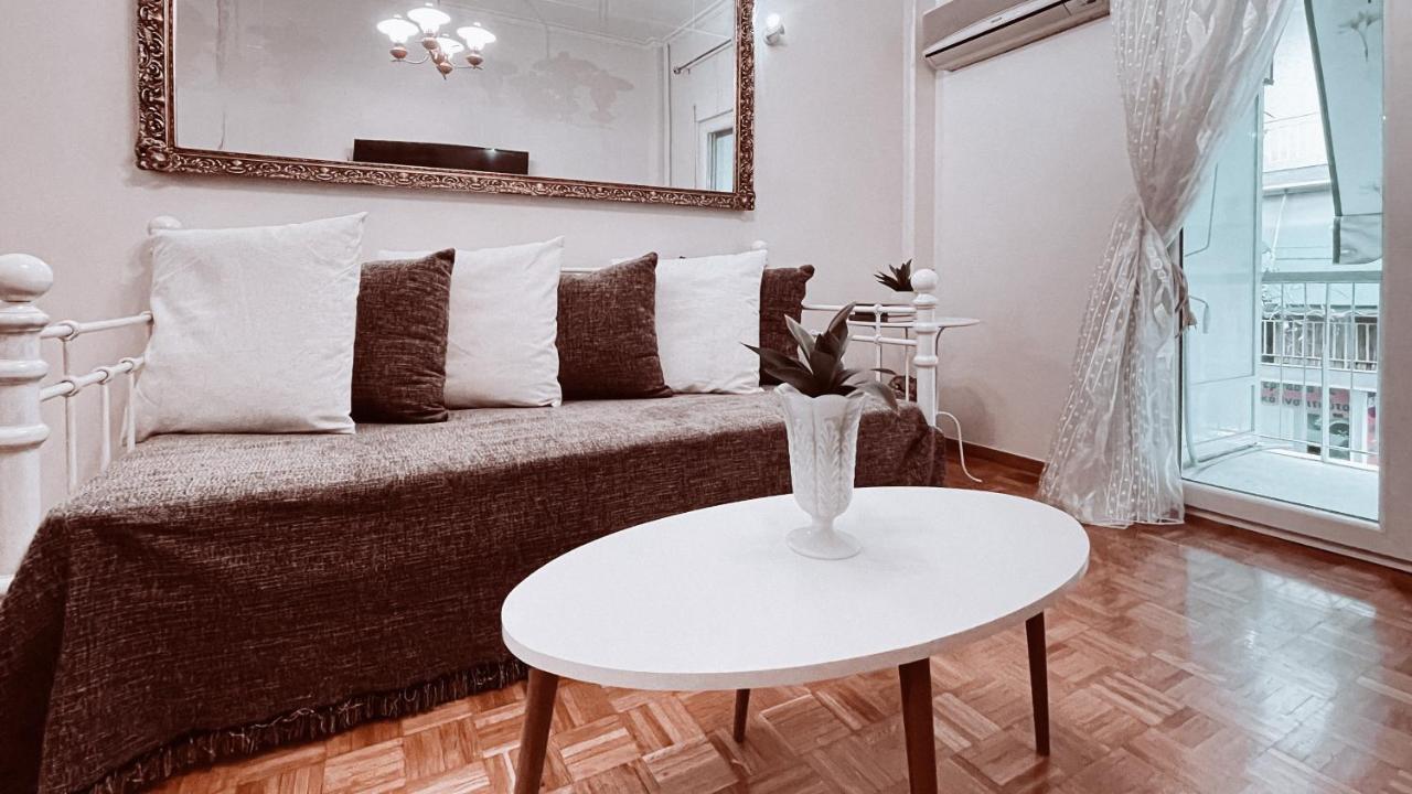 Vintage 2-Bedroom Apt In The Heart Of The City Athens Exterior photo